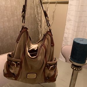 Indescribable how cute